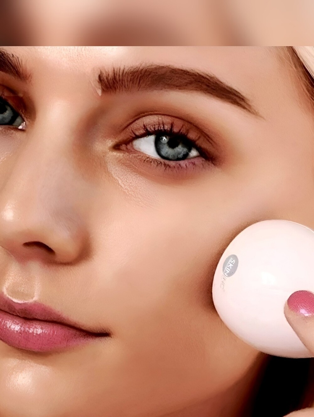 BRAND NEW IN B0X! Skin Inc Cryo-Ice Sake Roller 🩷BLUSH EDITION🩷